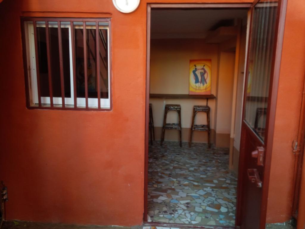 K6 Chambres d'Hôte Ivato  Extérieur photo